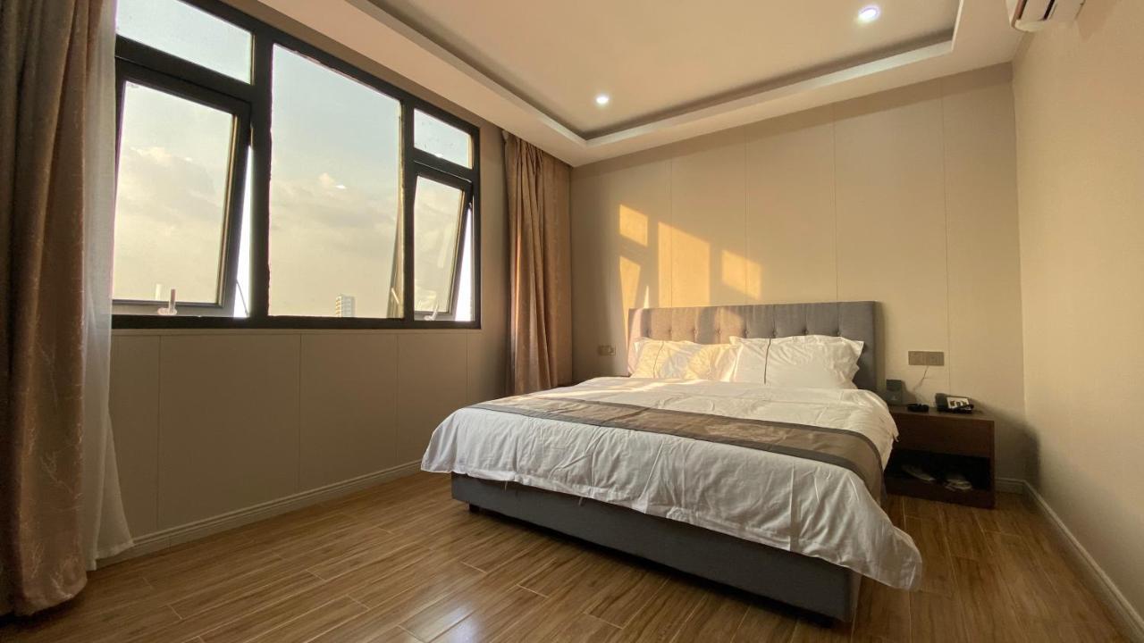 U Plus Internationl Hotel 优家国际酒店 Phnom Penh Extérieur photo