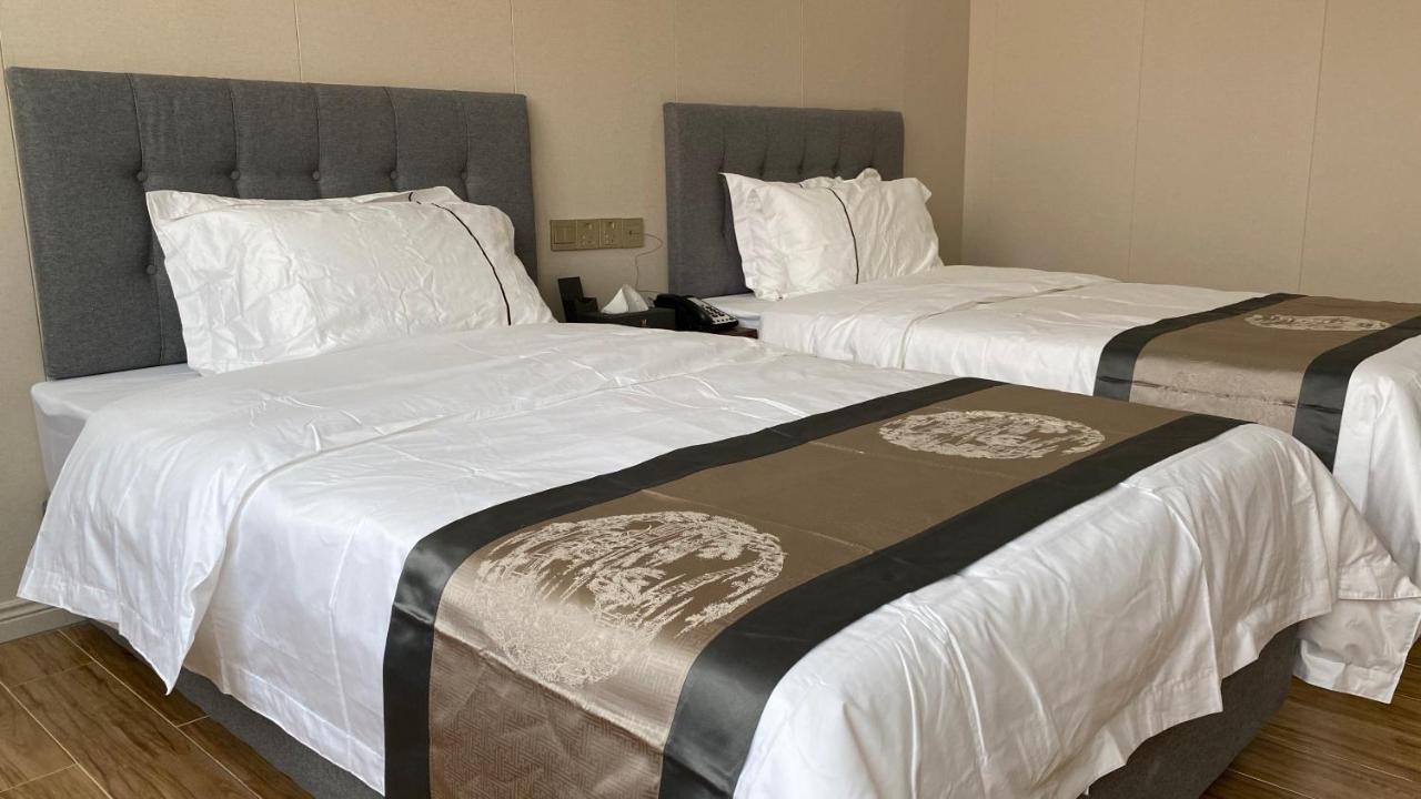 U Plus Internationl Hotel 优家国际酒店 Phnom Penh Extérieur photo